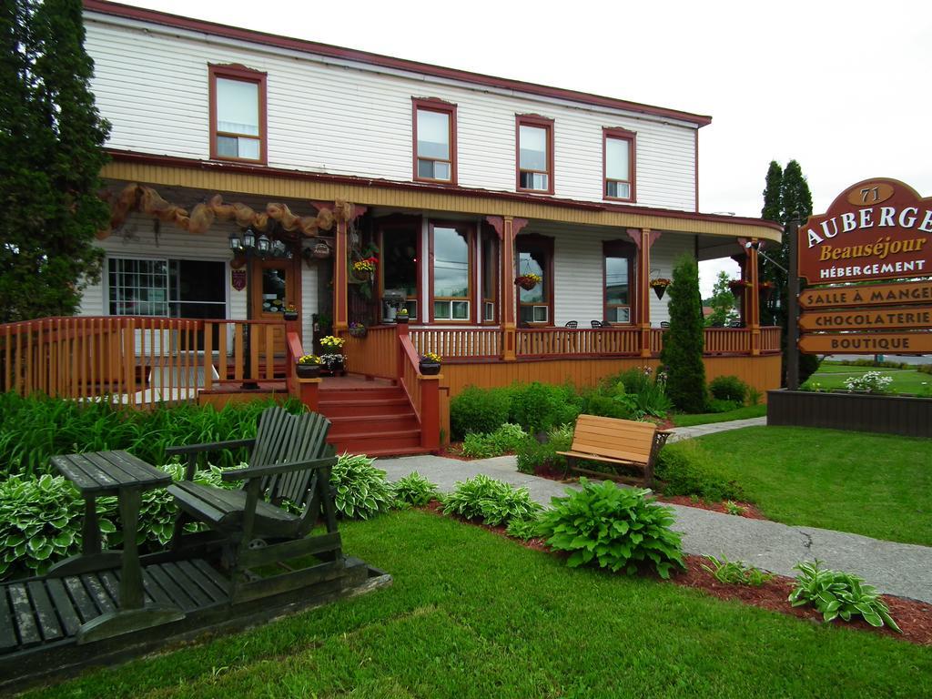 Auberge Beausejour Amqui Buitenkant foto